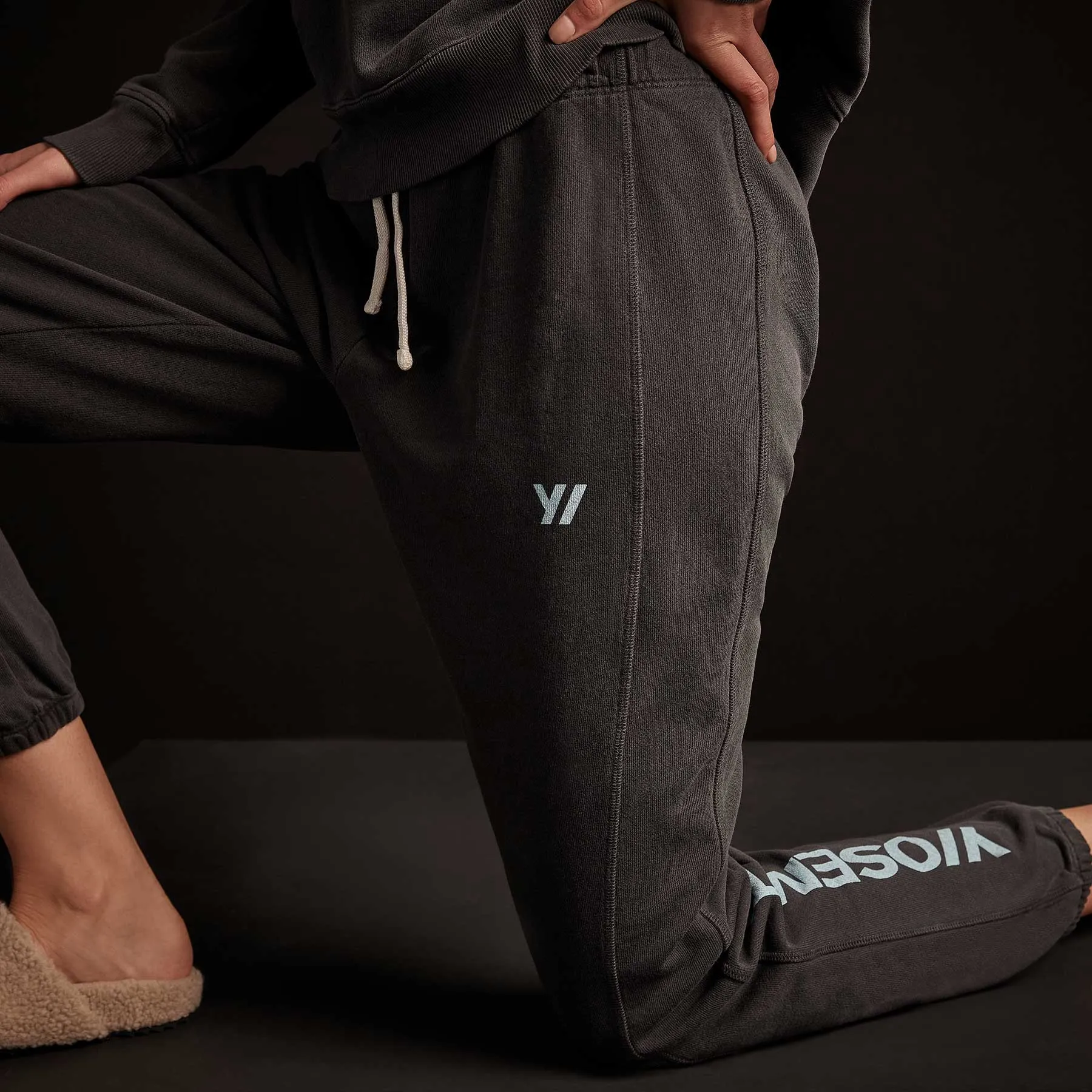 Classic French Terry Sweatpant - Carbon Pigment/Calistoga