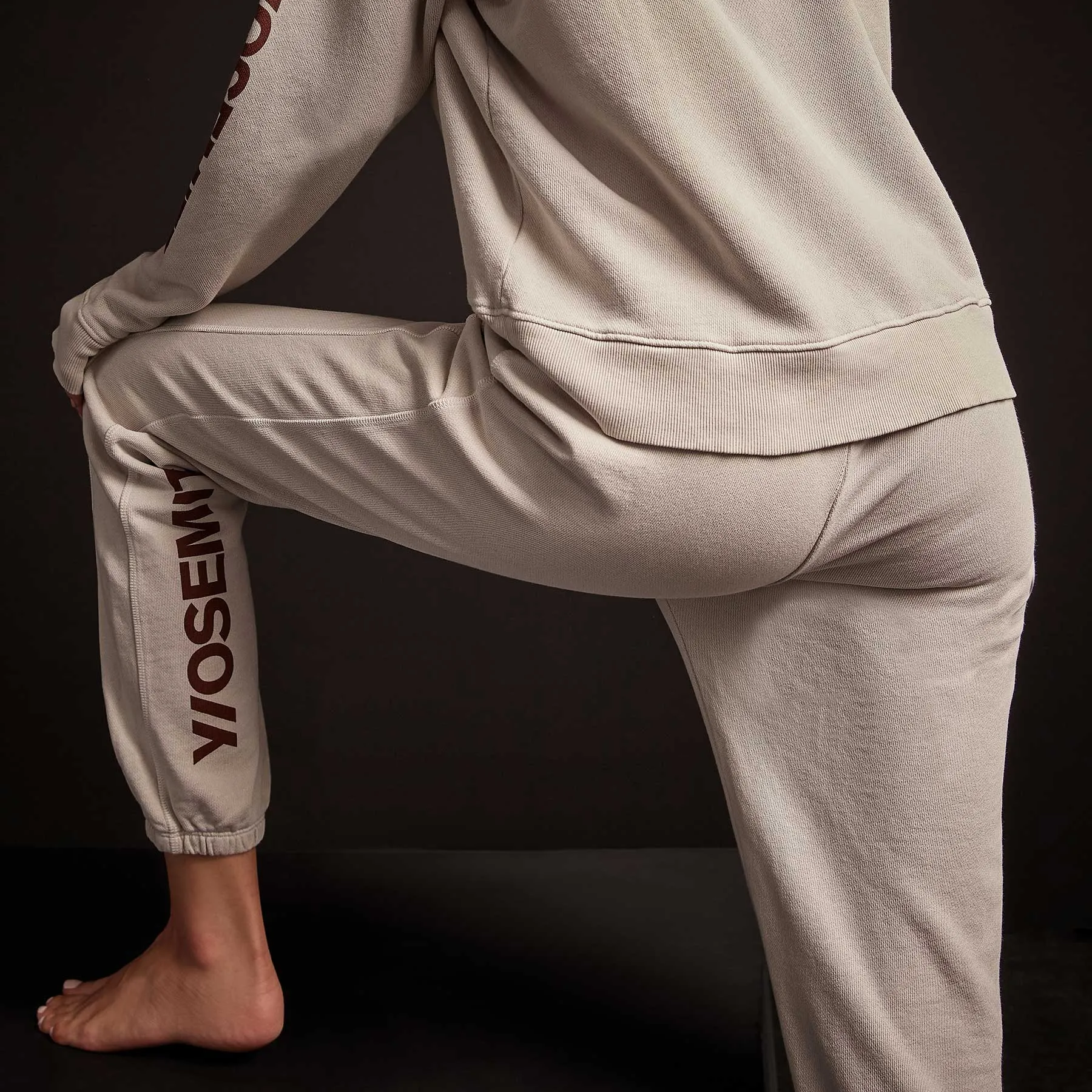 Classic French Terry Sweatpant - Pearl Pigment/Maroon