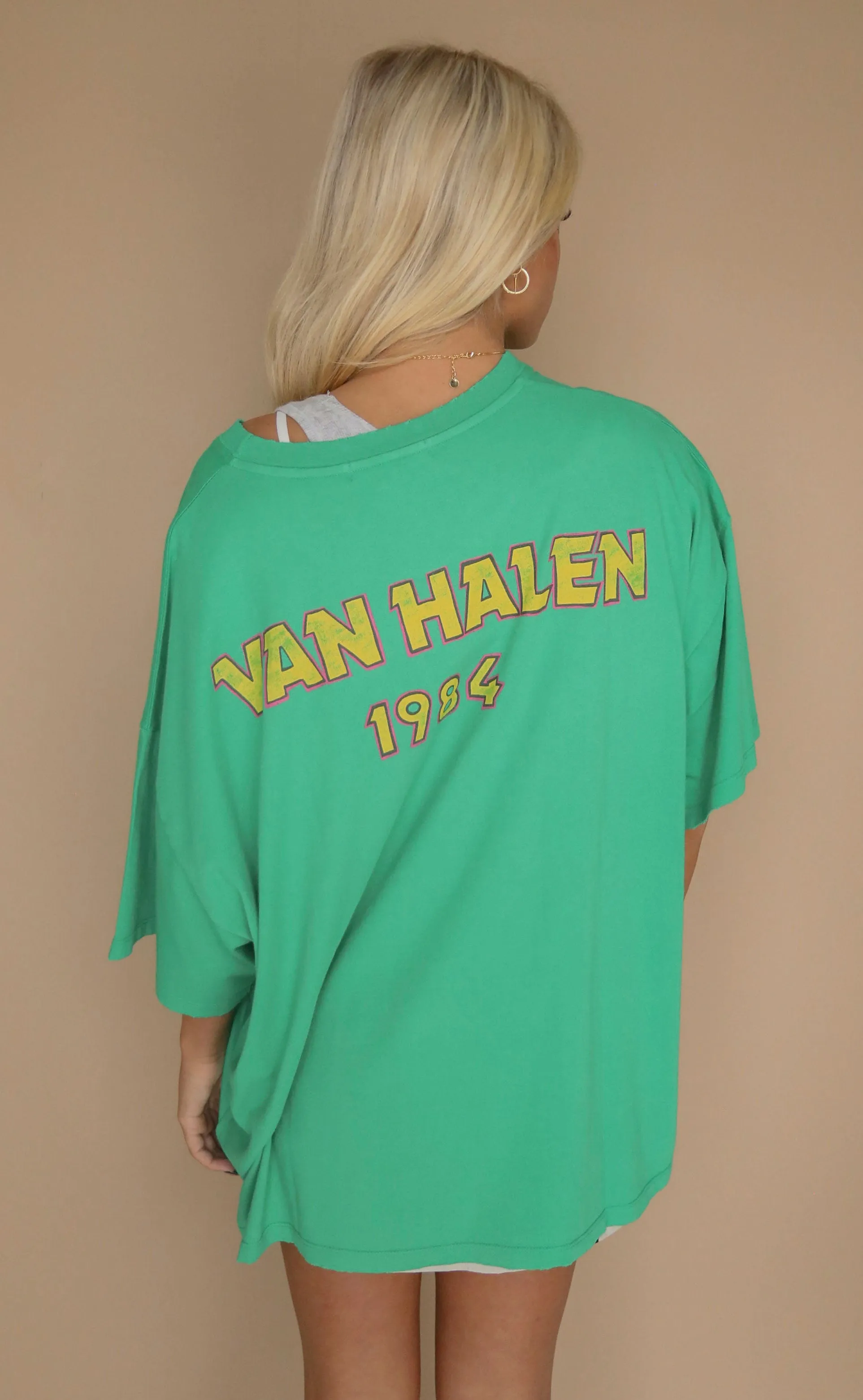 daydreamer: van halen tour of the world one size tee