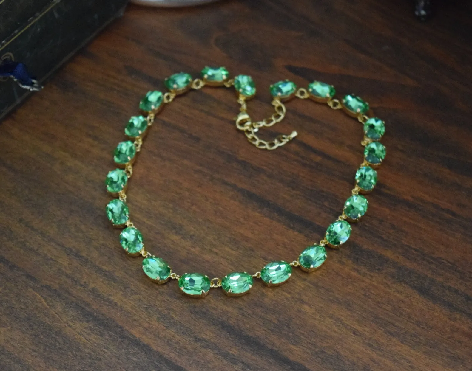 Green Erinite Aurora Crystal Collet Necklace - Medium Oval