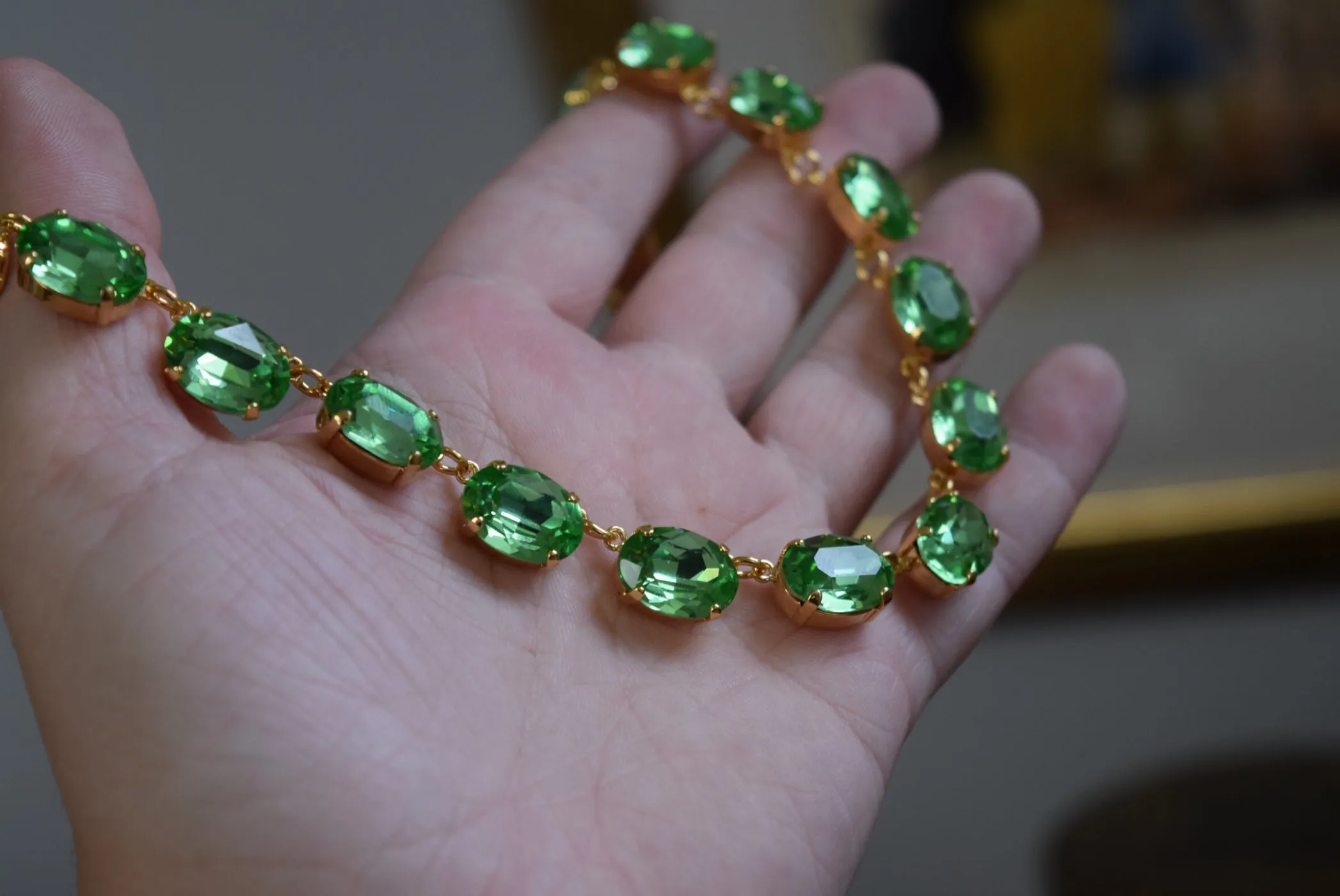 Green Erinite Aurora Crystal Collet Necklace - Medium Oval