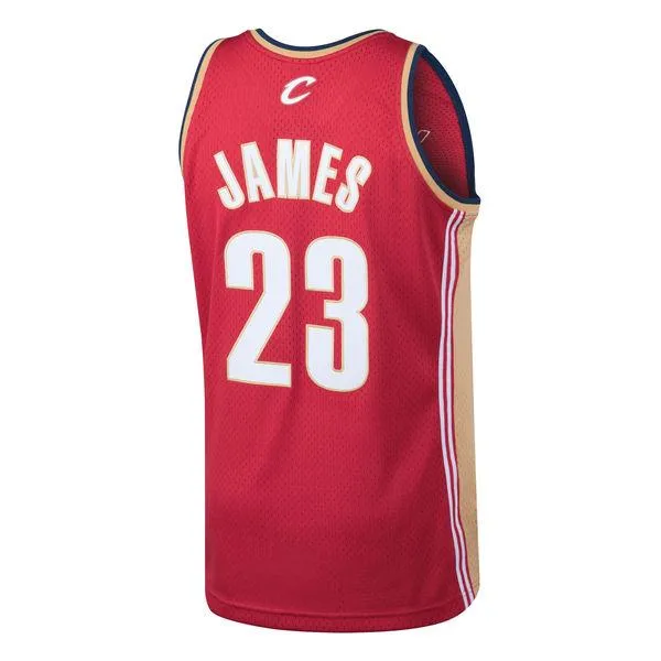 Mens Cleveland Cavaliers LeBron James Mitchell & Ness Wine 2003-04 Hardwood Classics Swingman Jersey